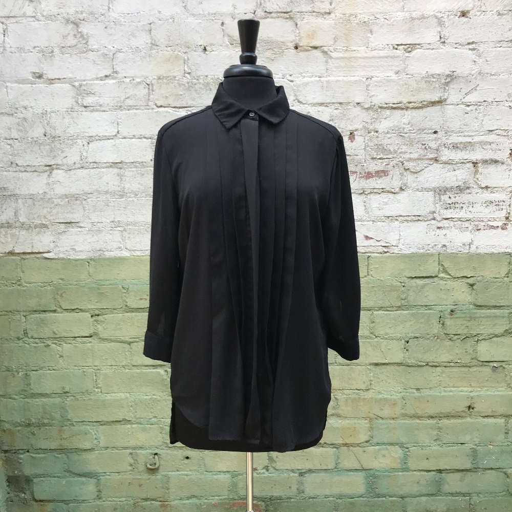 JOAN VASS Chiffon Pleated Button Down